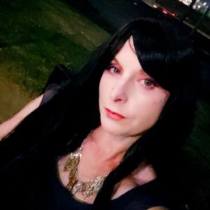 Meet your Posher, Carrie